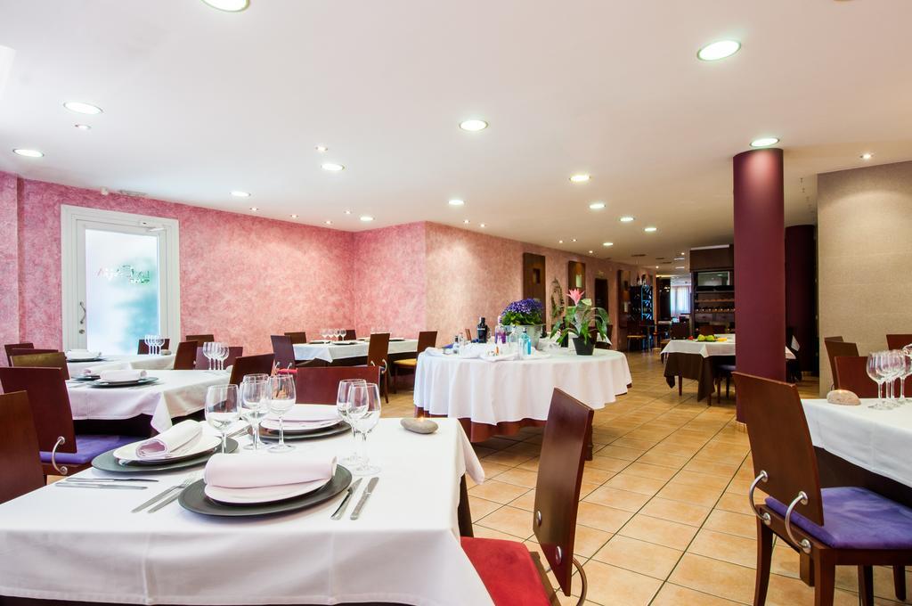 La Cava Hotel Кабанес Екстериор снимка
